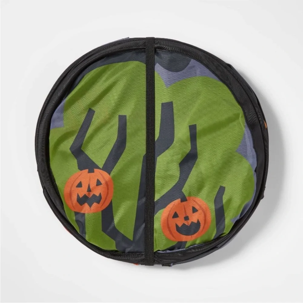 Hyde & Eek Pop Up Halloween Haunted Pet House Instant Light Portable Fold Crate